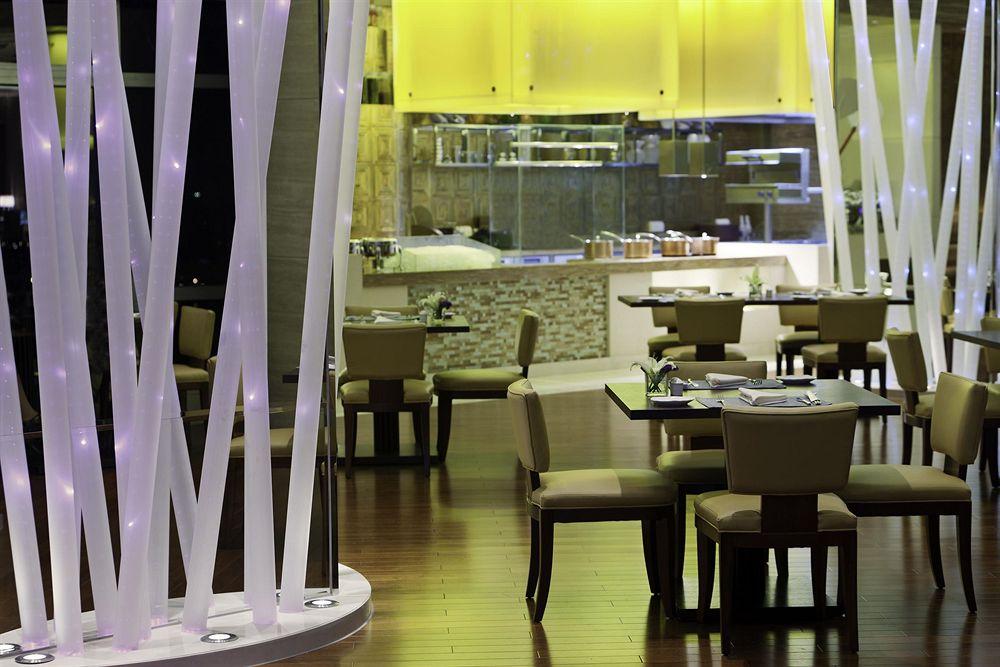 The Westin Nanjing Xuanwu Lake מראה חיצוני תמונה