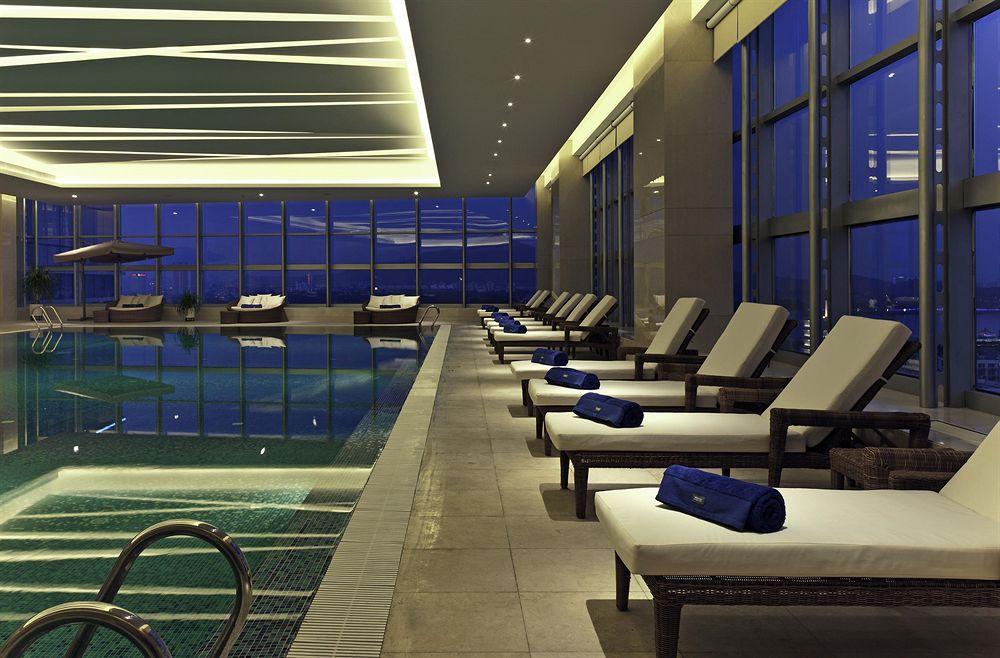 The Westin Nanjing Xuanwu Lake מראה חיצוני תמונה