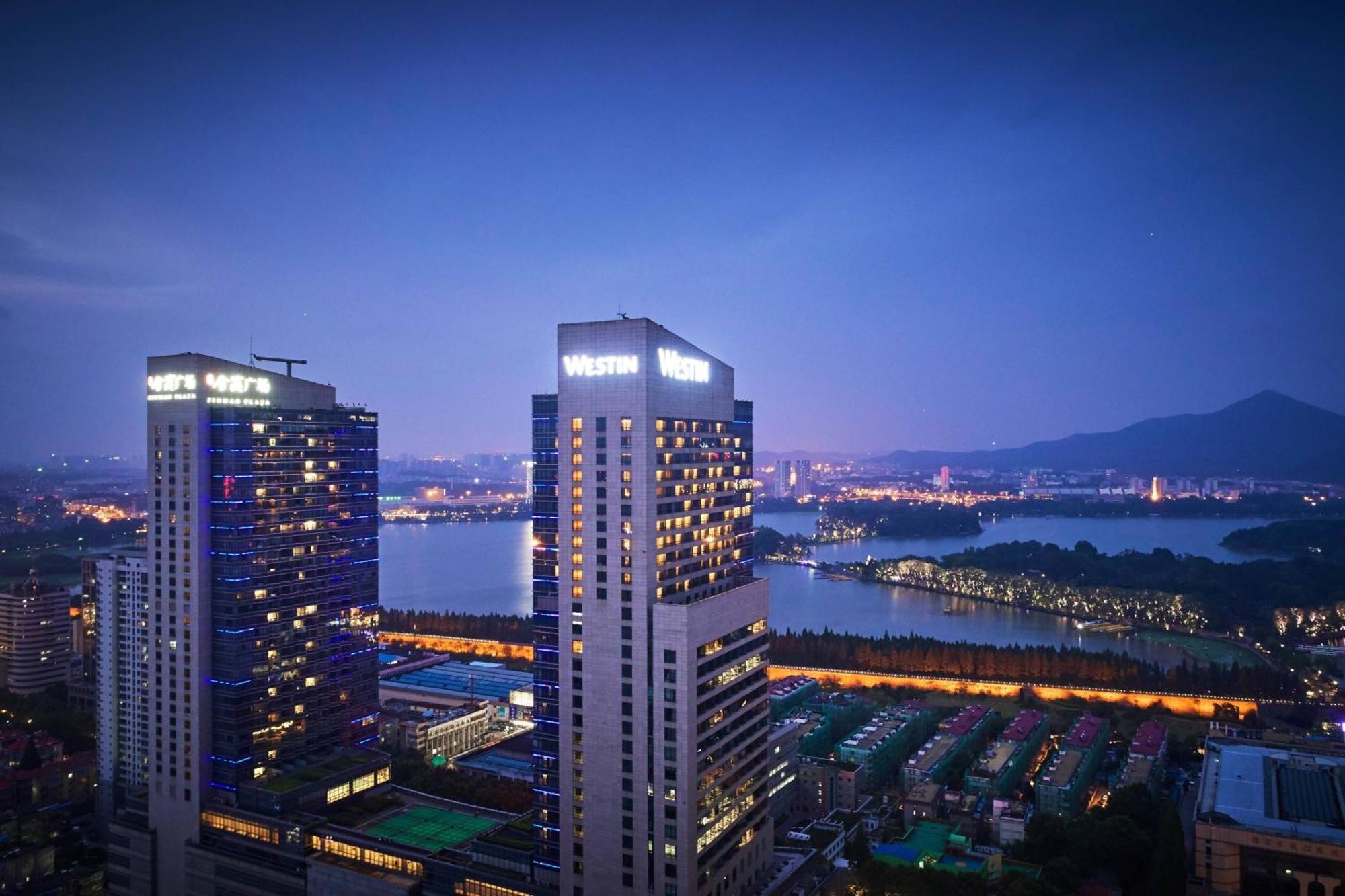 The Westin Nanjing Xuanwu Lake מראה חיצוני תמונה