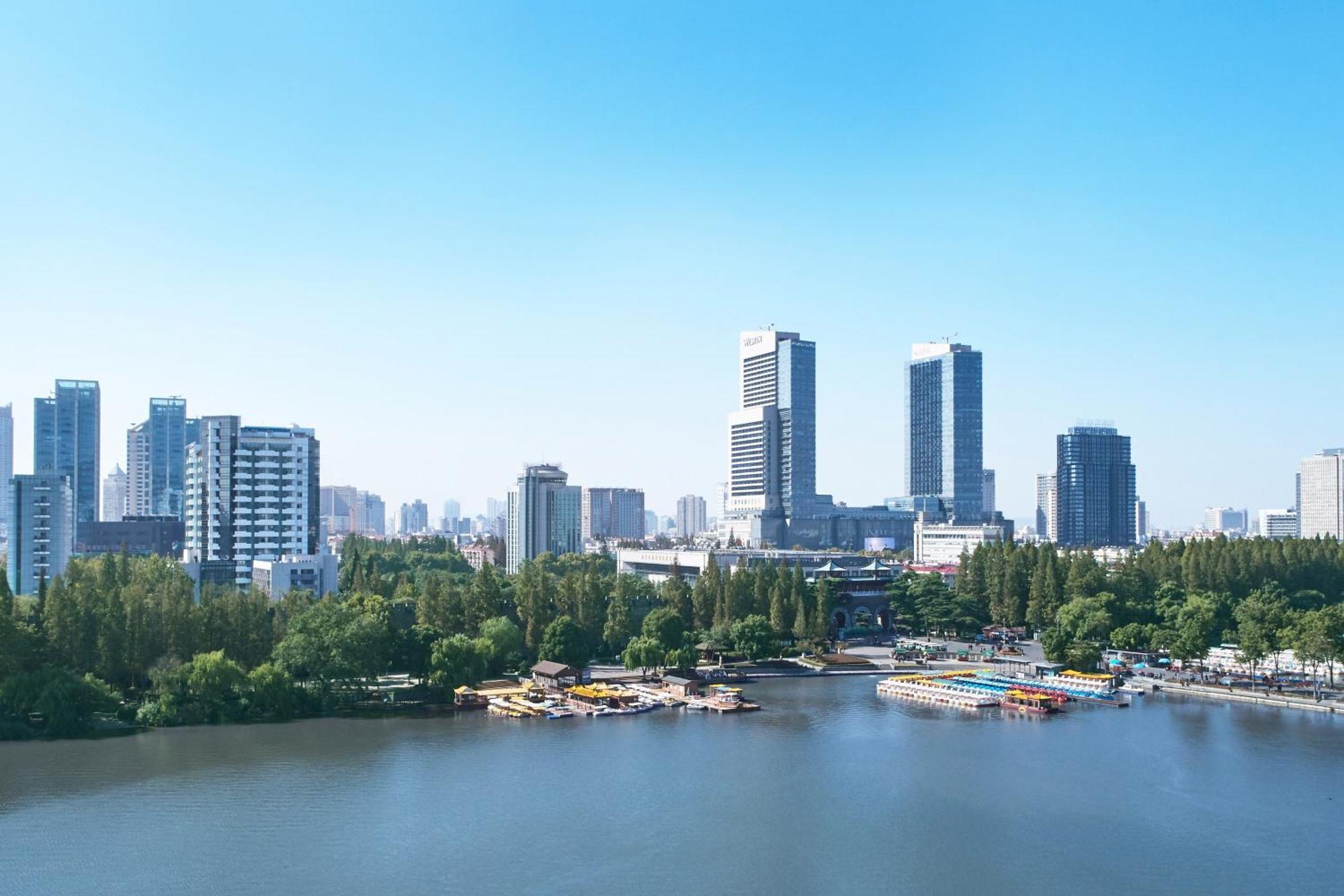 The Westin Nanjing Xuanwu Lake מראה חיצוני תמונה