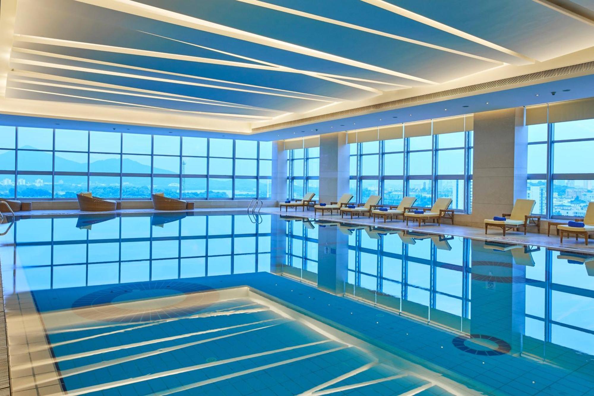 The Westin Nanjing Xuanwu Lake מראה חיצוני תמונה