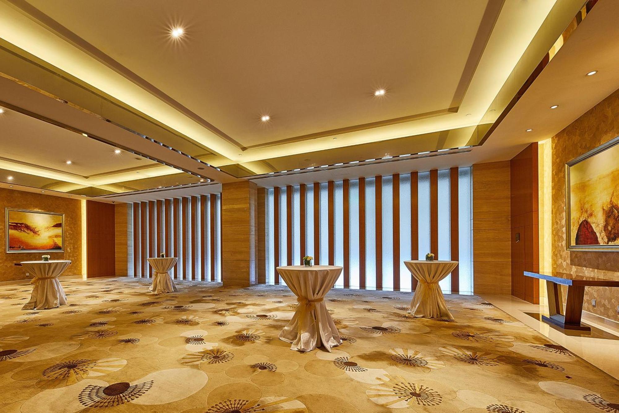 The Westin Nanjing Xuanwu Lake מראה חיצוני תמונה