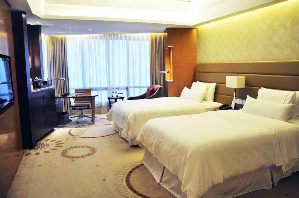 The Westin Nanjing Xuanwu Lake מראה חיצוני תמונה